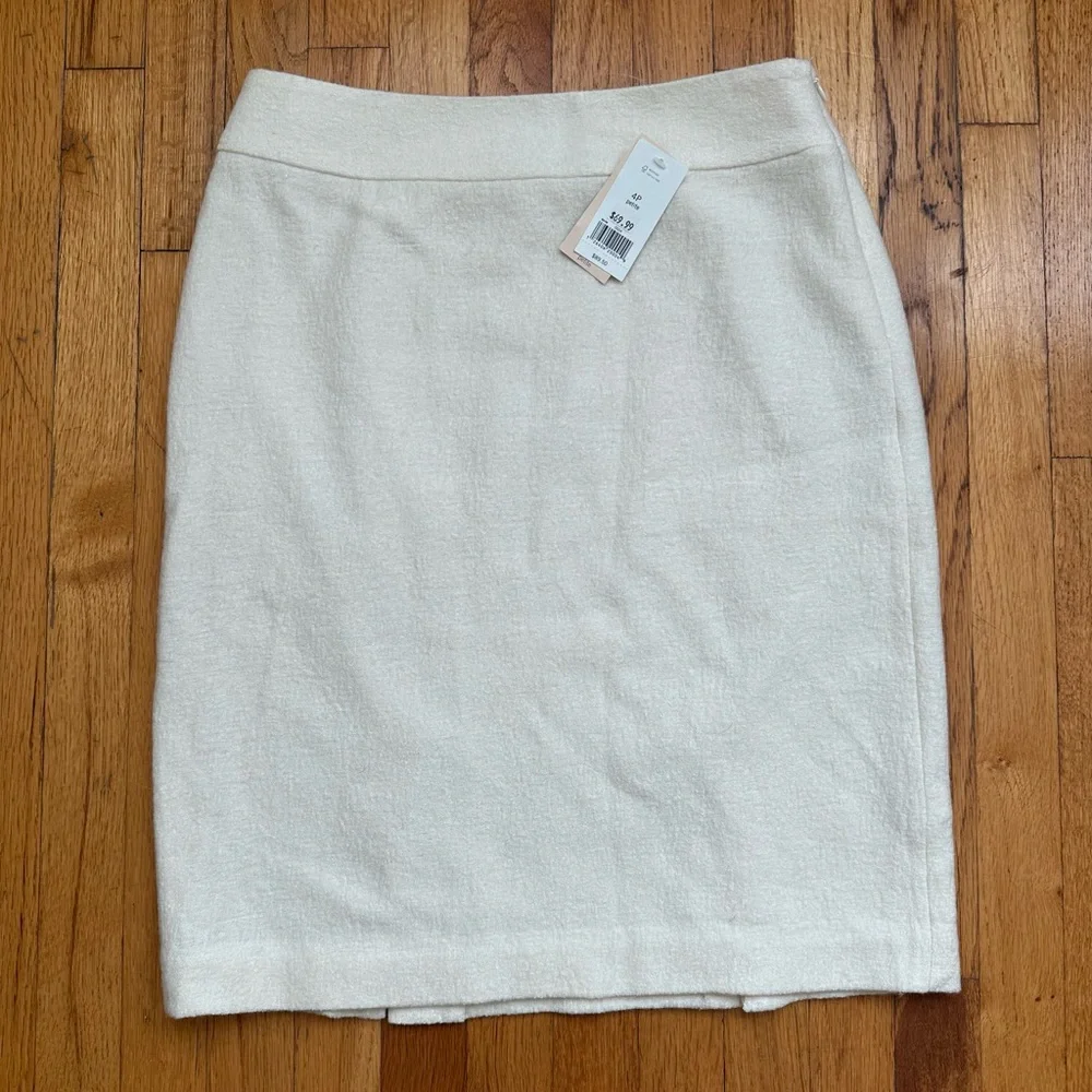 Banana Republic Cream Boucle Pencil Skirt - Picture 7 of 7